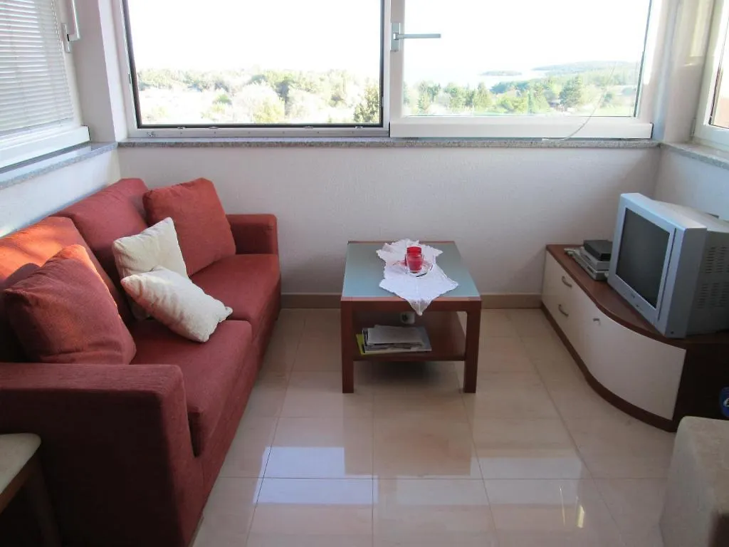 Apartments Villa Fernetich Premantura