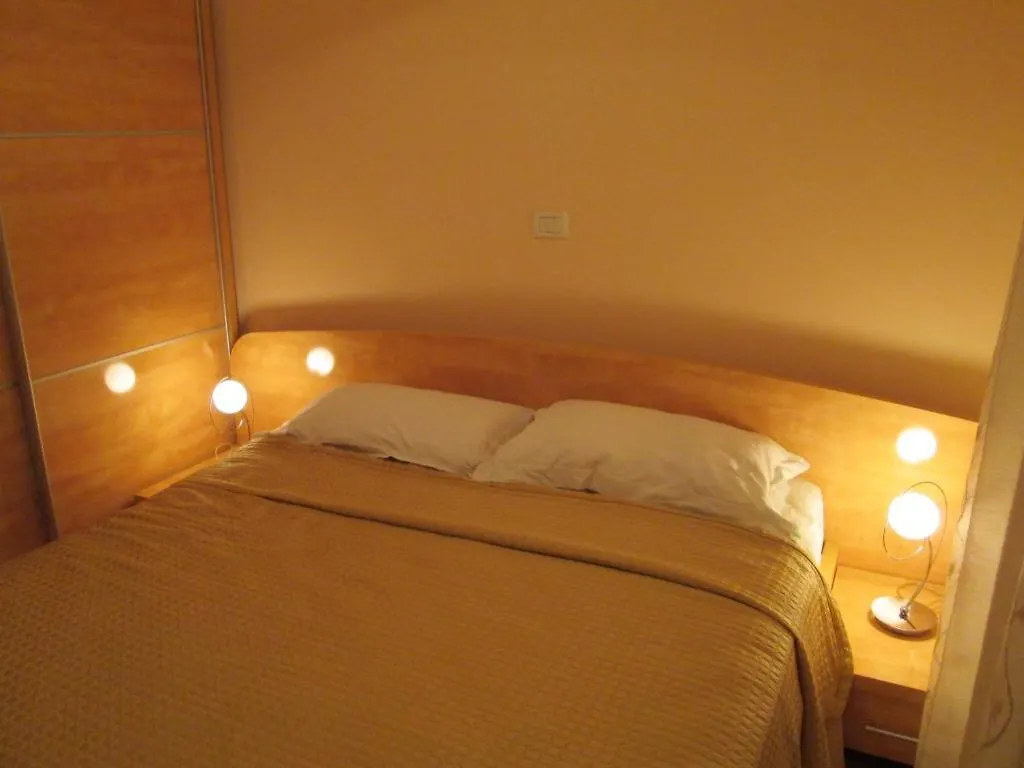 Apartments Villa Fernetich Premantura Croatia