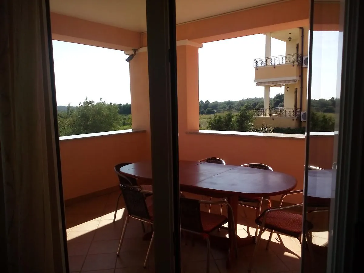 Apartments Villa Fernetich Premantura